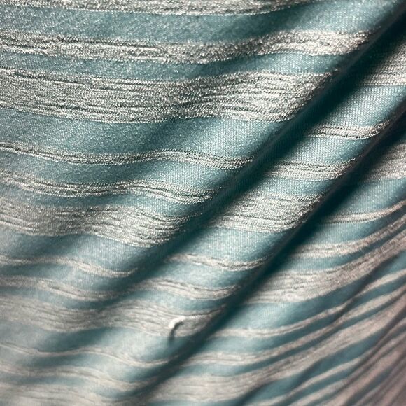 Nike Top   - Picture 5 of 8